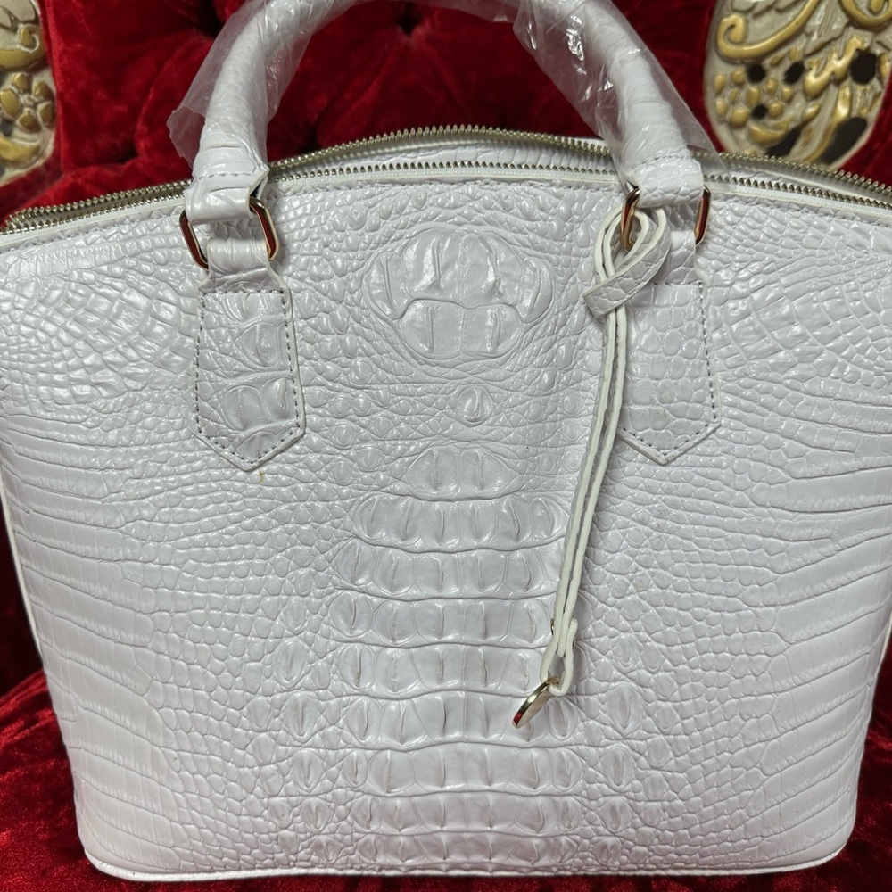 Crocodile style ICE WHITE